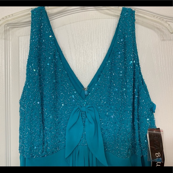 Dress - Picture 5 of 5